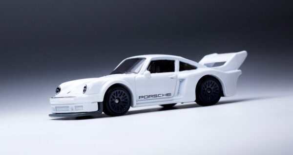 Porsche 934.5 (Factory Fresh - 2017)