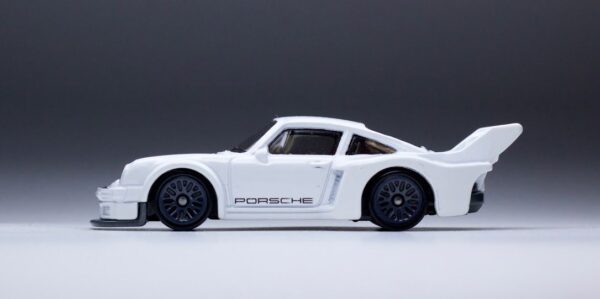 Porsche 934.5 (Factory Fresh - 2017)