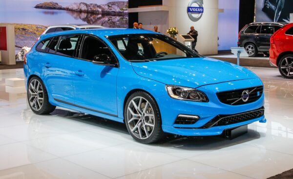 Volvo V60 Wagon (MBX Adventure City - 2016)