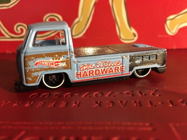 Volkswagen T2 Pickup (HW Hot Trucks - 2018)