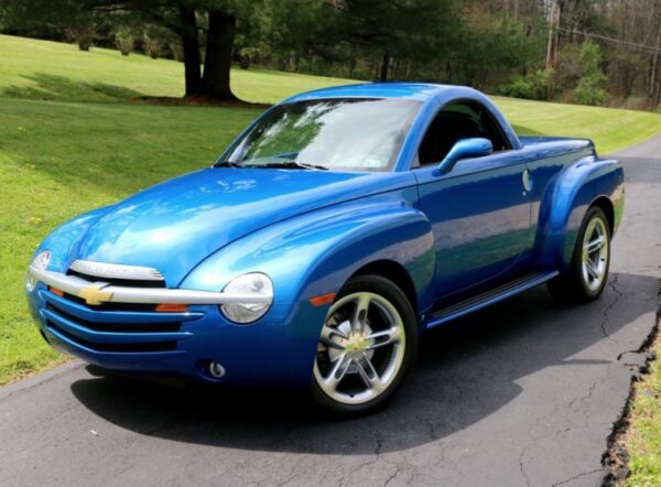 Chevrolet SSR (Kids' Cars Of The Year - 2002)