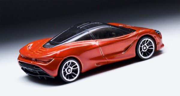 McLaren 720S (Factory Fresh - 2018)