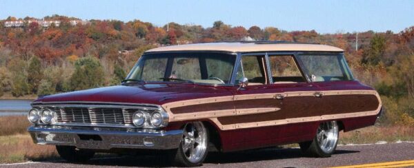 '64 Ford Country Squire (Premium: 2018 Release 1 Set B)