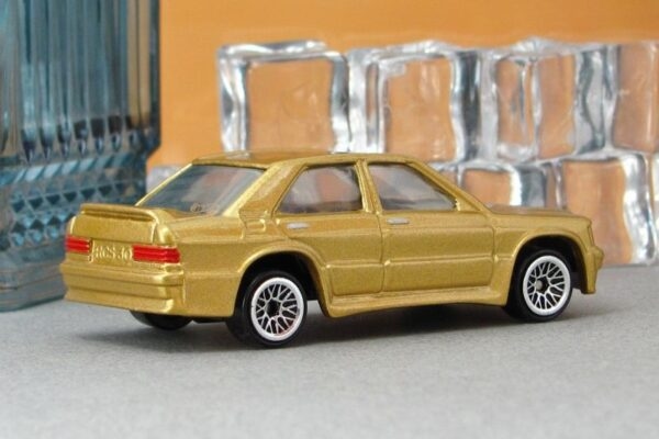 Mercedes 2.6 (Hot Wheels - 1997)