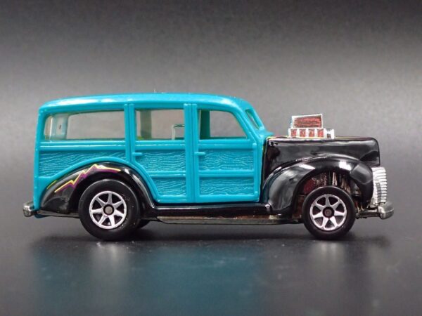 '40's Ford Woody Wagon (Hot Wheels - 1995)