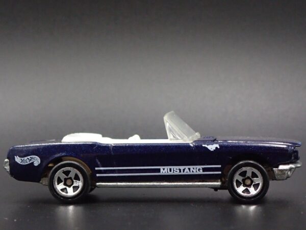 '65 Ford Mustang Convertible (Hot Wheels - 1998)