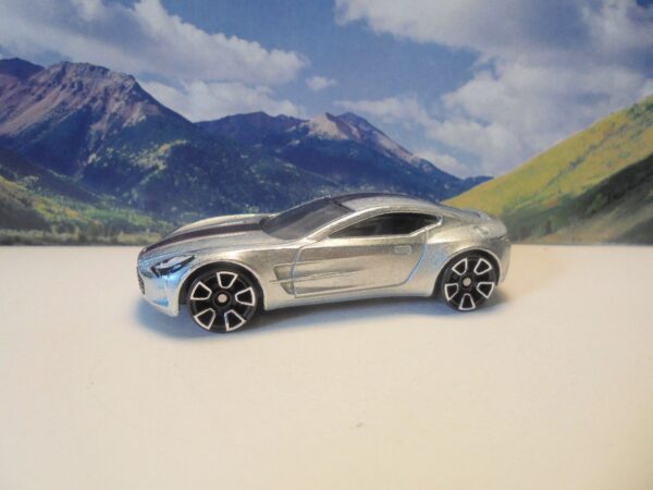 Aston Martin One-77 *ZAMAC EXCLUSIVE* (HW Exotics - 2018)