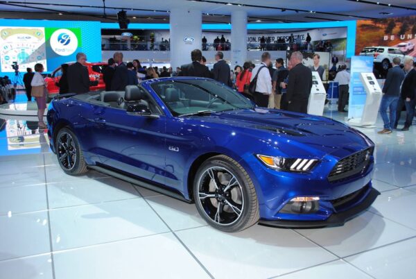 '15 Ford Mustang GT Convertible (Factory Fresh - 2017)