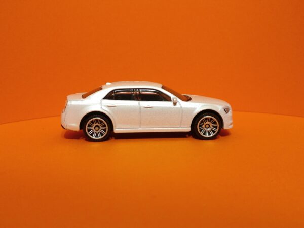'15 Chrysler 300 (MBX Adventure City - 2017)