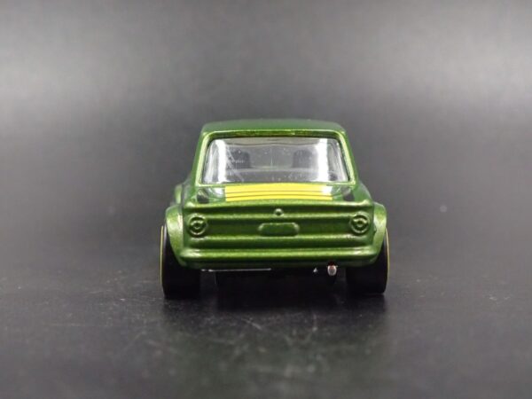 BMW 2002 (BMW Series - 2016)