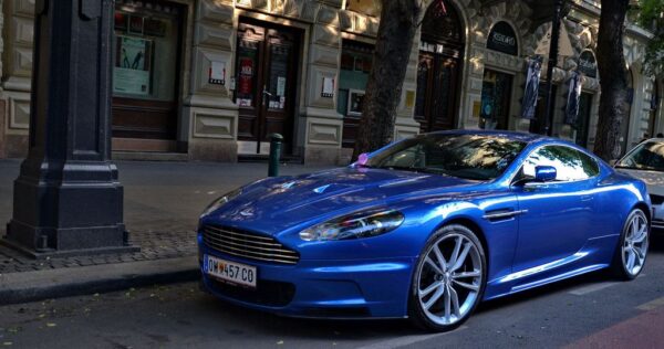 Aston Martin DBS (HW Showroom - 2013)
