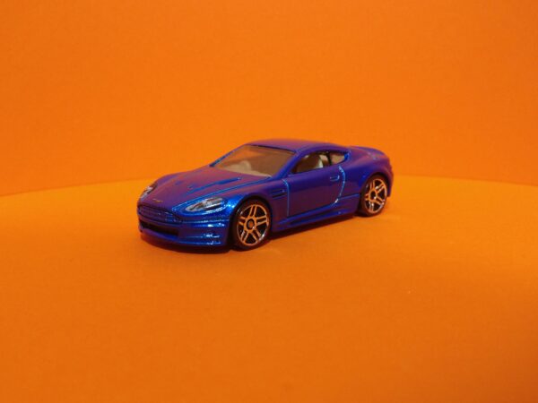 Aston Martin DBS (HW Showroom - 2013)