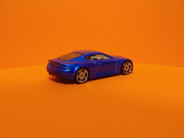 Aston Martin DBS (HW Showroom - 2013)
