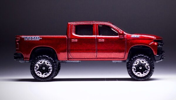 '19 Chevy Silverado Trail Boss LT (HW Hot Trucks - 2018)
