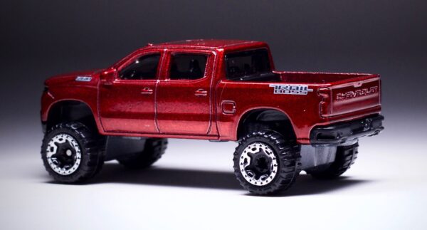 '19 Chevy Silverado Trail Boss LT (HW Hot Trucks - 2018)