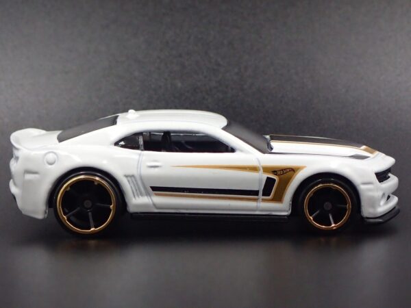 '13 Chevy Camaro (Camaro Fifty Series - 2017)