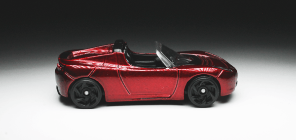 '08 Tesla Roadster (Tesla: Greetings From Space - 2019)