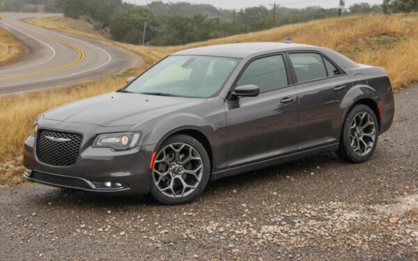 '15 Chrysler 300 (MBX Road Trip - 2018)