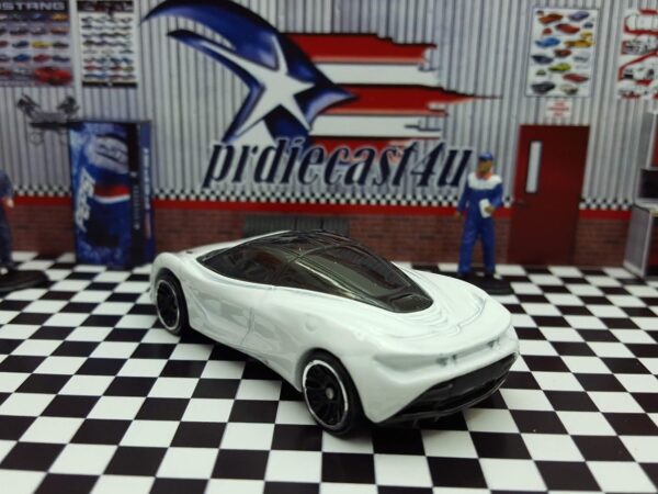 McLaren 720S (Factory Fresh - 2018)