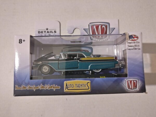 '57 Mercury Turnpike Cruiser M-335 (Auto-Thentics Release 49 - 2018)
