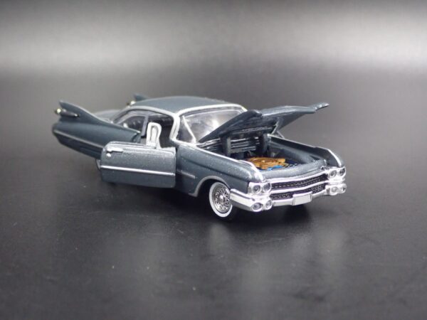 '59 Cadillac Series 62 (Auto-Thentics Release 49 - 2018)