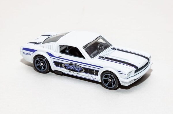 '65 Ford Mustang 2+2 Fastback (Muscle Mania - 2019)
