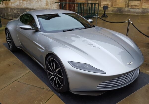 Aston Martin DB10 (HW Exotics - 2017)