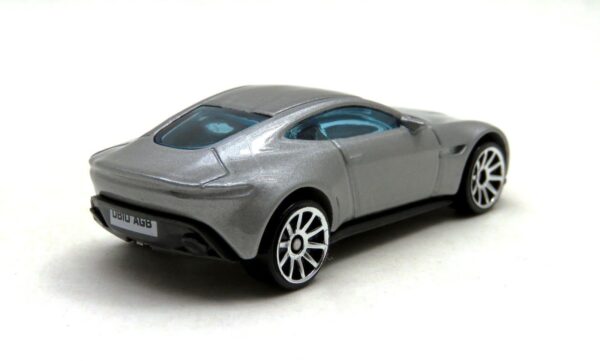 Aston Martin DB10 (HW Exotics - 2017)