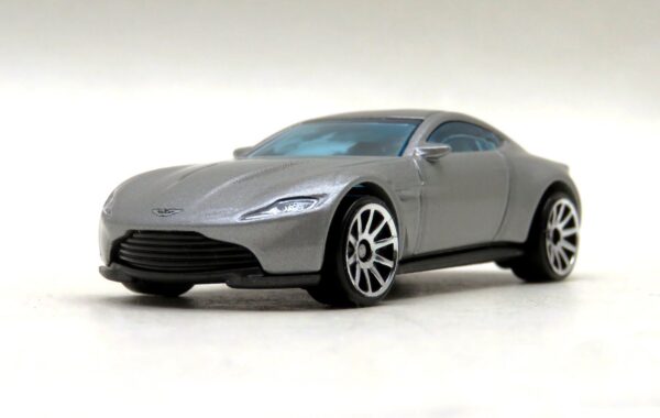 Aston Martin DB10 (HW Exotics - 2017)