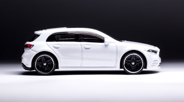 '19 Mercedes-Benz A-Class (Factory Fresh - 2019)
