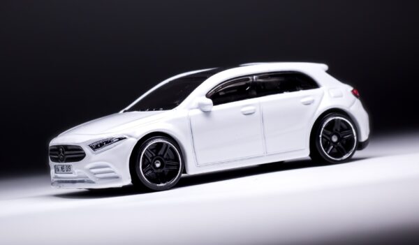 '19 Mercedes-Benz A-Class (Factory Fresh - 2019)