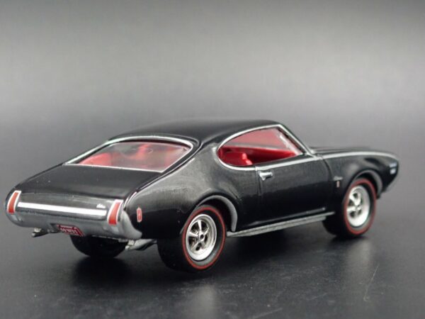 '69 Oldsmobile Cutlass S (Muscle Cars U.S.A.: Class of 1969 - 2019 Release 1 Set A)
