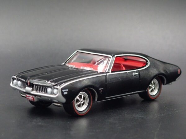 '69 Oldsmobile Cutlass S (Muscle Cars U.S.A.: Class of 1969 - 2019 Release 1 Set A)