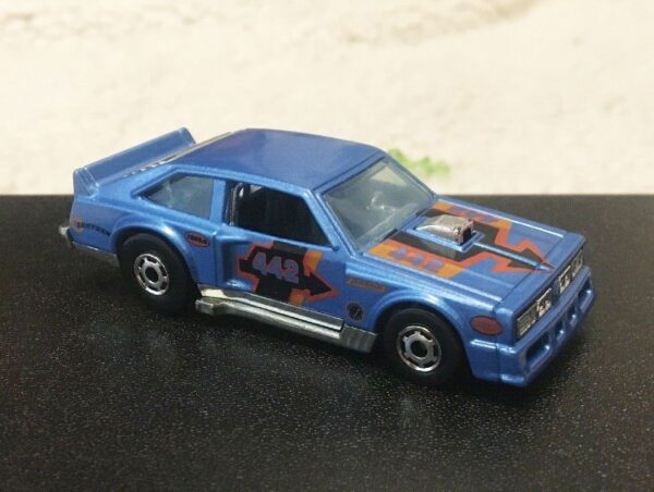 Oldsmobile Cutlass 442 (442 Much) (The Hot Ones - 2012)