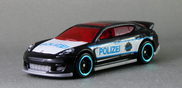 Porsche Panamera (HW Rescue - 2019)