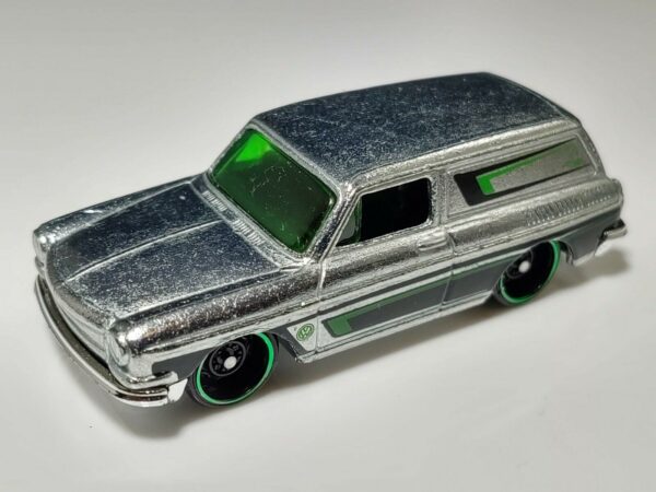 Custom '69 Volkswagen Squareback *ZAMAC* (Volkswagen - 2019)