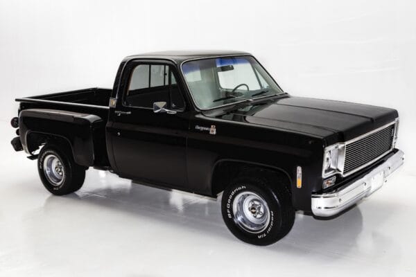 '73 Chevy Cheyenne Stepside (Premium: 2019 MiJo Exclusives)