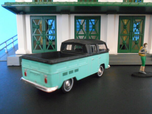 Volkswagen Type 2 Crew Cab Pick-Up Doka with Backpacker (The Hobby Shop Series 2 - 2017)