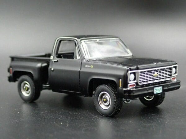 '73 Chevy Cheyenne Stepside (Premium: 2019 MiJo Exclusives)