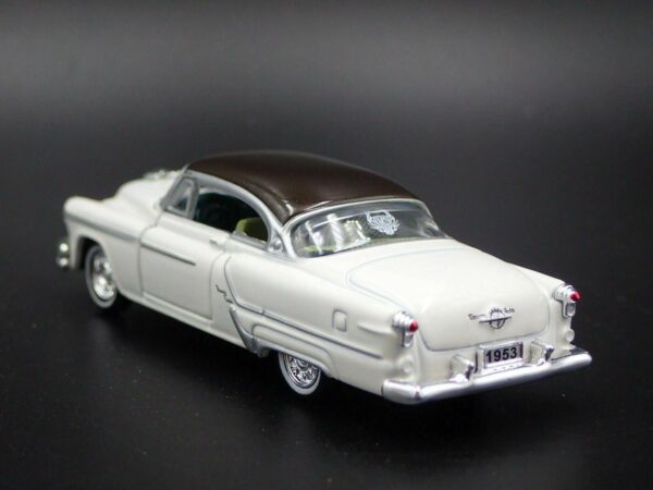 '53 Oldsmobile 98 (Auto-Thentics Release 41 - 2017)