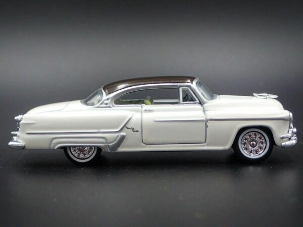 '53 Oldsmobile 98 (Auto-Thentics Release 41 - 2017)