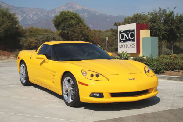 '05 Chevrolet Corvette Coupe (Corvette Collection Series 1 - 2005)