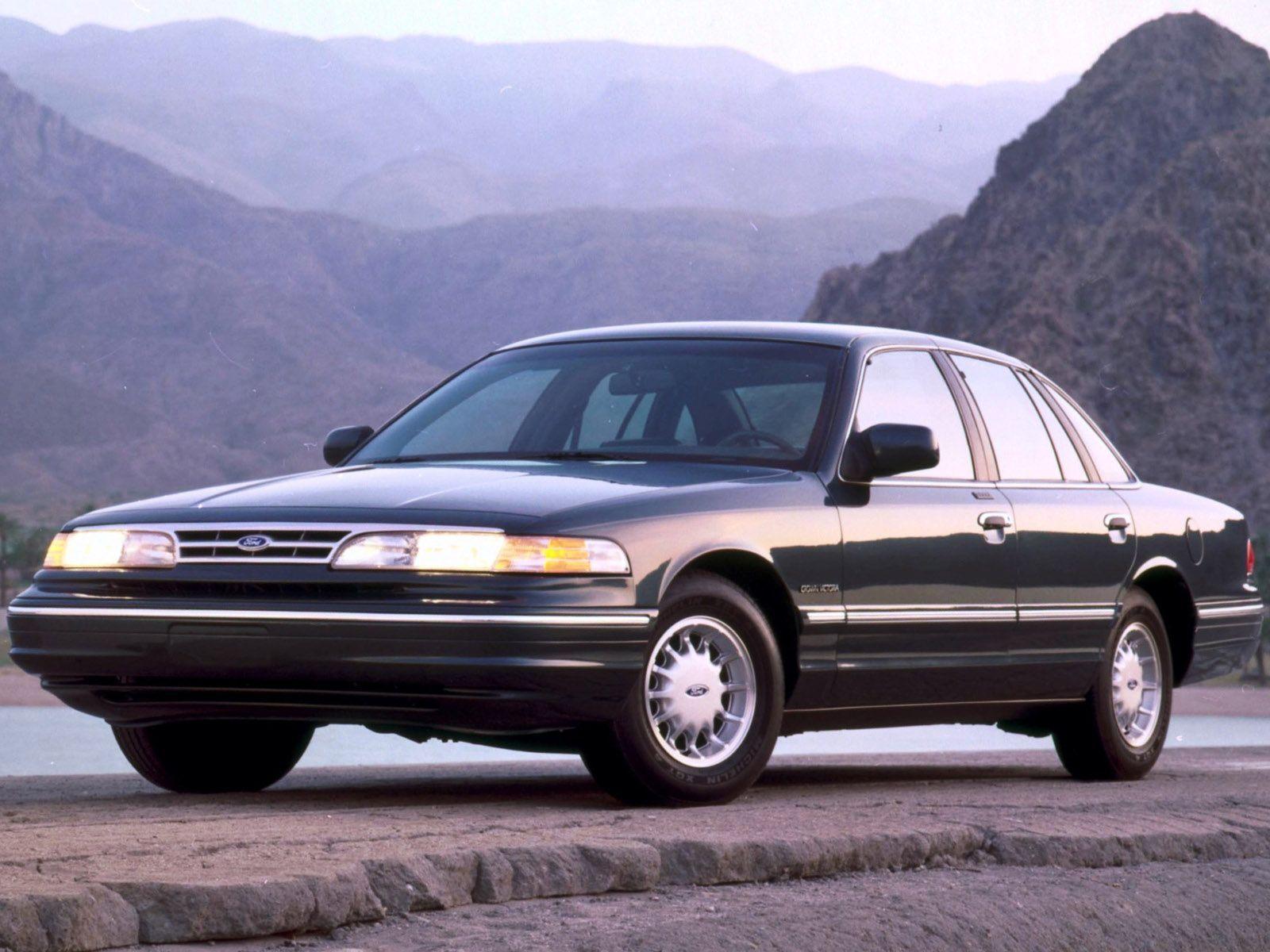 Crown victoria. Ford Crown Victoria 1995. Форд Краун Виктория. Форд Краун Виктория 1997. Форд Кроун Виктория 1992.