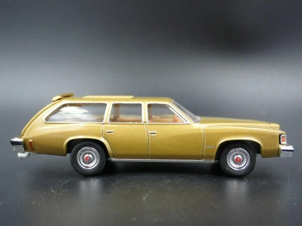 '77 Pontiac LeMans Safari and Utility Trailer (Hitch & Tow Series 18 - 2019)