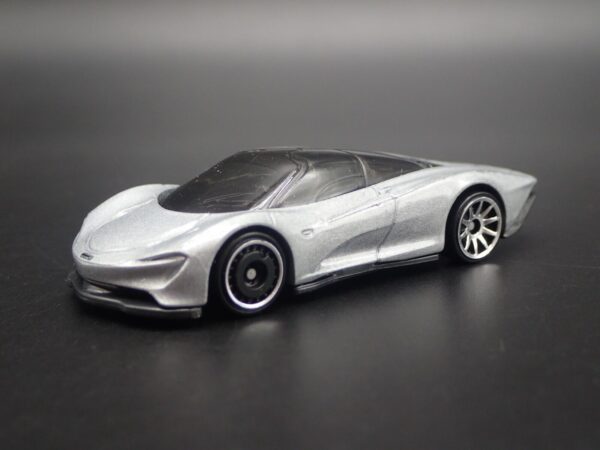 McLaren Speedtail (Factory Fresh - 2021)