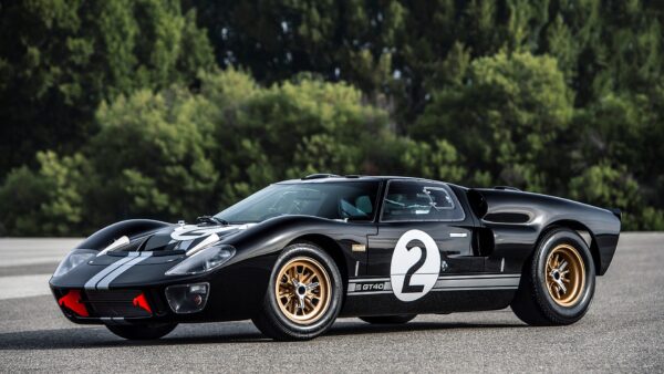 Ford GT-40 (Then And Now - 2021)