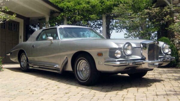 Stutz Blackhawk (Hot Wheels - 1980)