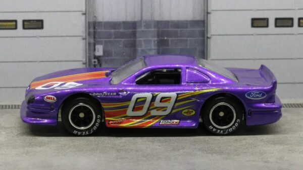 Ford Mustang Cobra (Hot Wheels Racing Muscle - 2012)