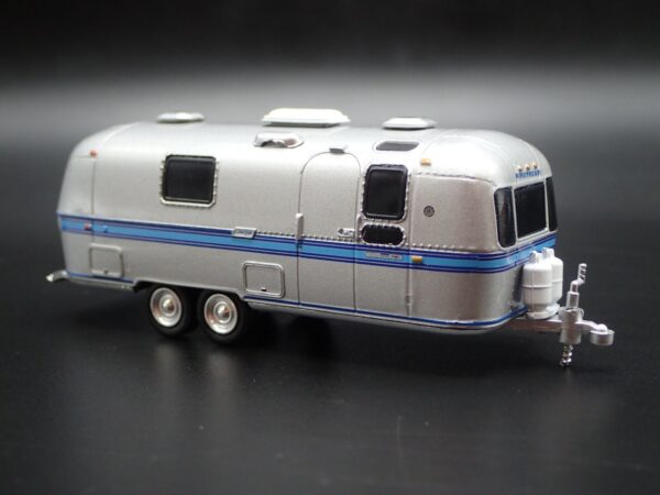 Airstream Land Yacht Custom (Hitched Homes Series 11 - 2020)