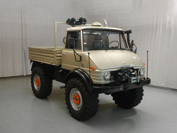 Mercedes-Benz Unimog (1-75 Series - 1968)